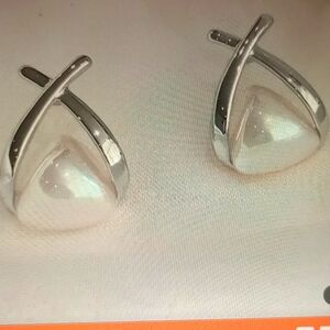NWT 925 STERLING SILVER Elegant French Inspired Faux Pearl Stud